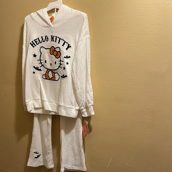 Hello Kitty White and Orange Halloween Set - Picture 1 of 3